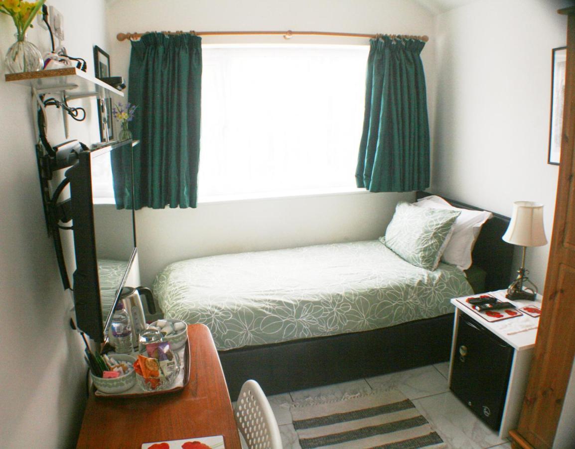Woodside Lodge Thurstaston Екстер'єр фото